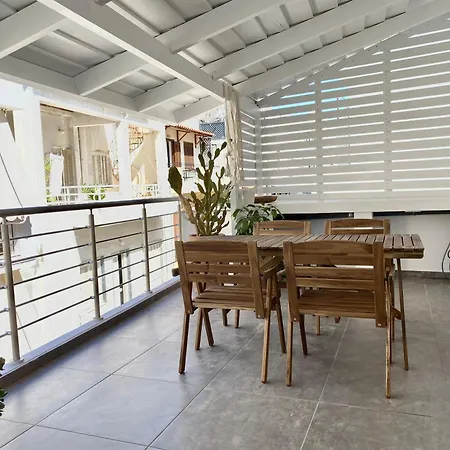 Central, Spacious And Bright 2-bedroom Apartment. Apartment