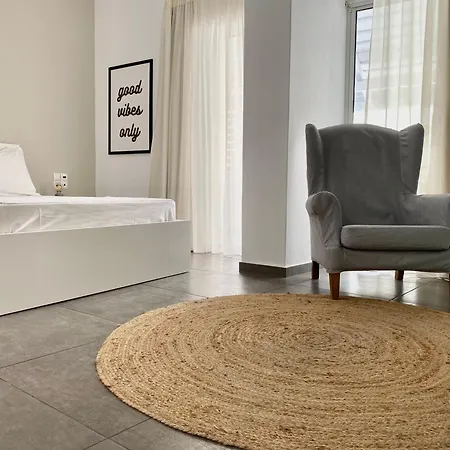 Central, Spacious And Bright 2-bedroom Apartment.