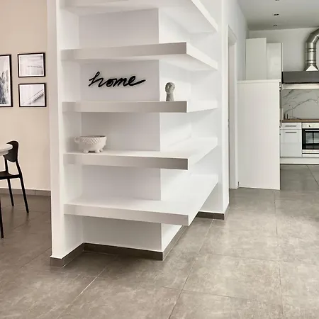Central, Spacious And Bright 2-bedroom Apartment.