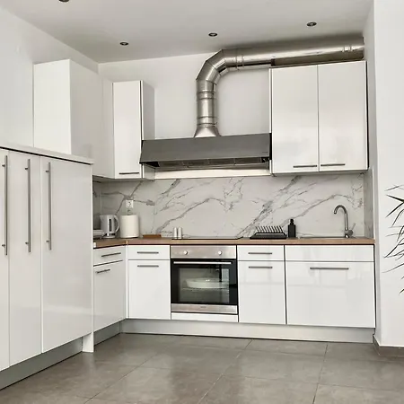 Central, Spacious And Bright 2-bedroom Apartment. Apartment Heraklion (Crete)
