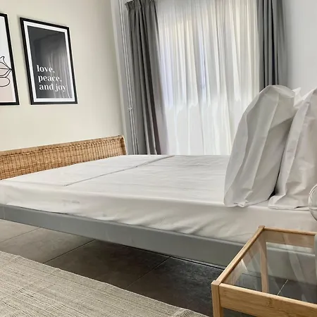 Central, Spacious And Bright 2-bedroom Apartment. Heraklion (Crete)