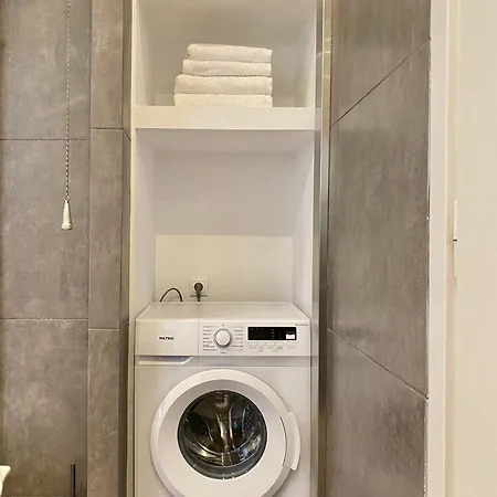 Central, Spacious And Bright 2-bedroom Apartment. Apartment